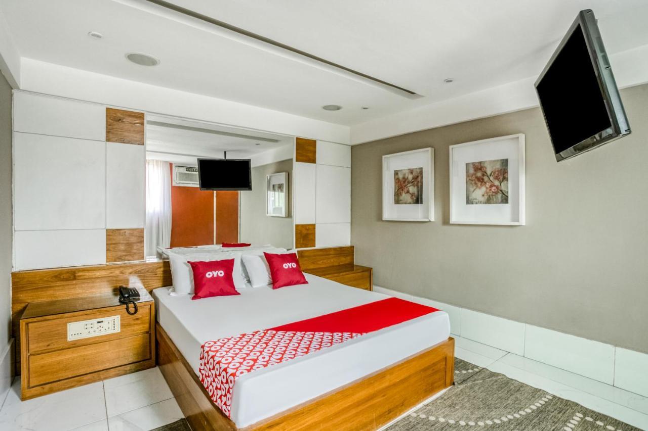 Oyo Nobs Hotel, 圣若昂迪梅里蒂 外观 照片